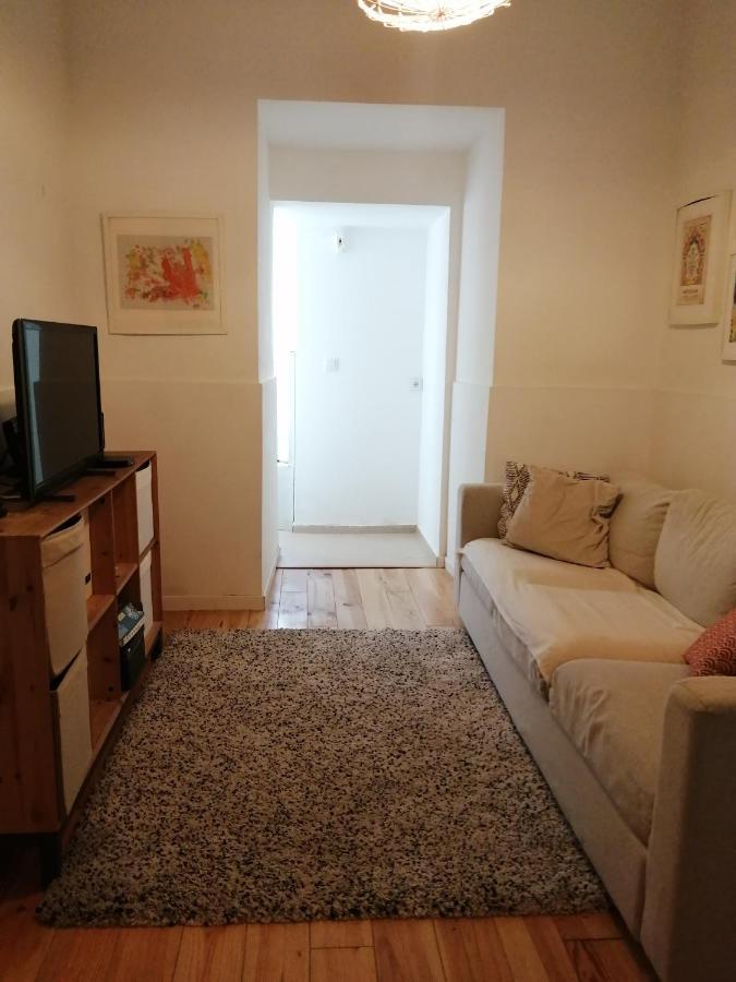Apartamento Encantador Com Patio Lisboa Ngoại thất bức ảnh